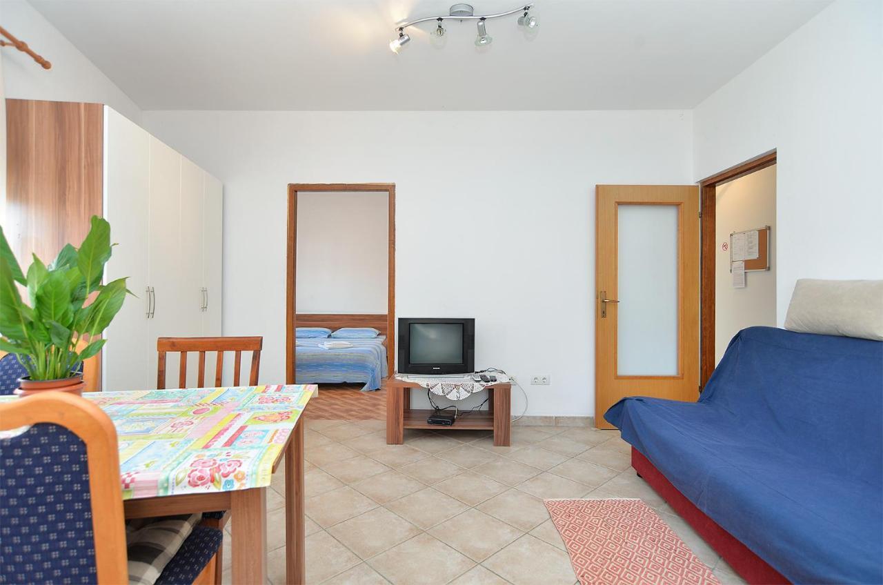 Edin 1359 Apartmán Peroj