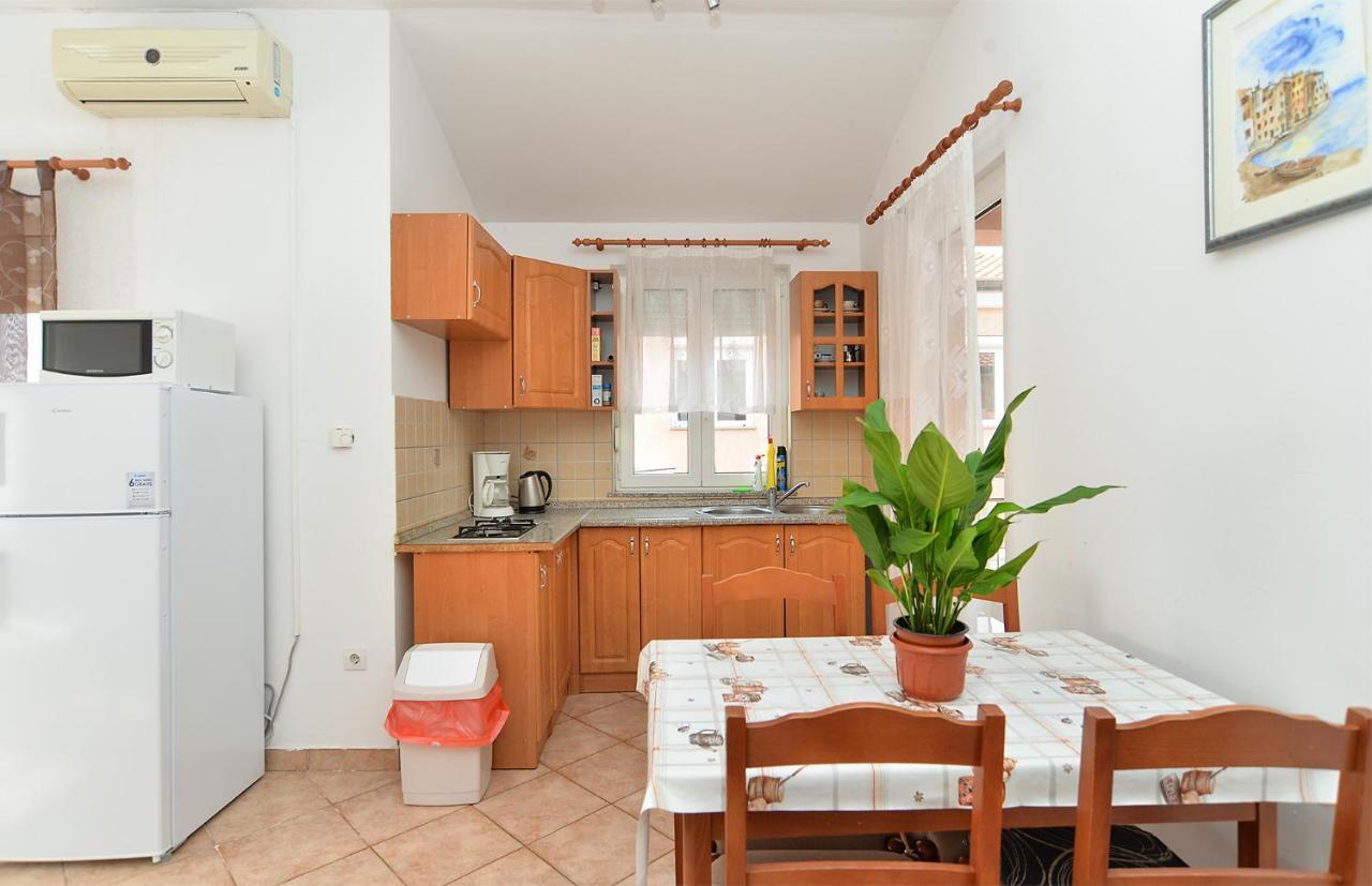Appartamento Edin 1359 Peroj